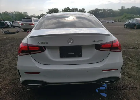 2020 Mercedes-Benz A 220 4Matic z USA, uszkodzony, nr VIN W1K3G4FB2LJ210399